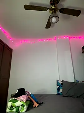 Snapshot of Luck__090 chatting on 10-16-25, 02:01 Luck 090 online show from 10-16-25, 02:01