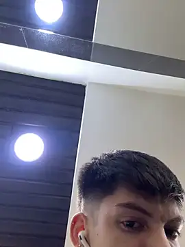 Snapshot of Luck__090 chatting on 11-09-25, 07:01 Luck 090 online show from 11-09-25, 07:01