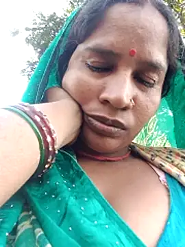 Snapshot of Hot_Seema83 chatting on 11-06-25, 08:59 Hot Seema83 online show from 11-06-25, 08:59