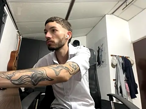 Snapshot of sarabiaarevalo chatting on 10-18-25, 04:26 sarabiaarevalo online show from 10-18-25, 04:26