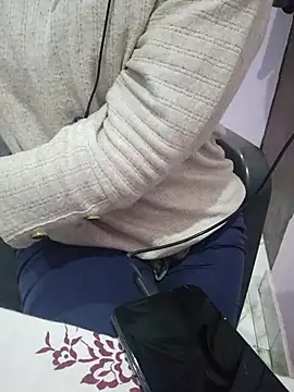 Snapshot of FUNS32514 chatting on 12-17-25, 01:17 FUNS32514 online show from 12-17-25, 01:17