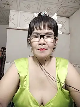 Snapshot of Ki_xxx chatting on 06-16-26, 03:47 Ki xxx online show from 06-16-26, 03:47