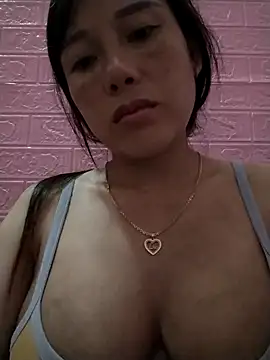 Snapshot of soope-00 chatting on 10-16-25, 12:39 soope-00 online show from 10-16-25, 12:39