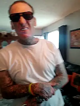 Snapshot of MRTATTWO chatting on 09-10-25, 05:57 MRTATTWO online show from 09-10-25, 05:57