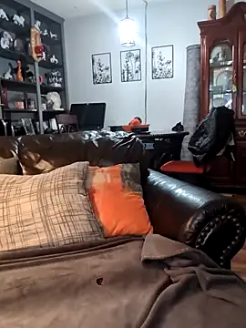 Snapshot of MRTATTWO chatting on 11-22-25, 01:59 MRTATTWO online show from 11-22-25, 01:59