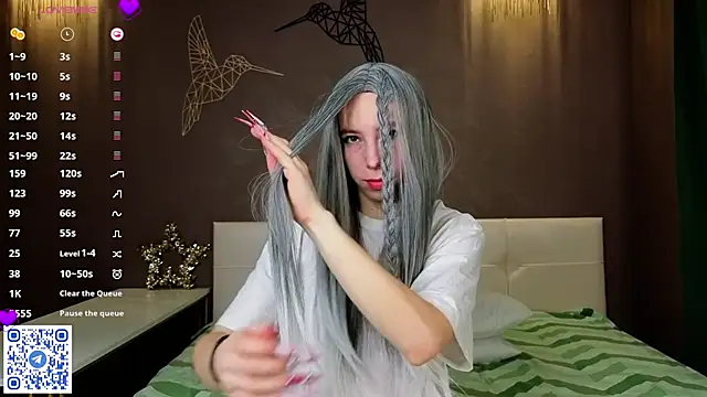 JuliannaWenger online show from 01-13-26, 04:34