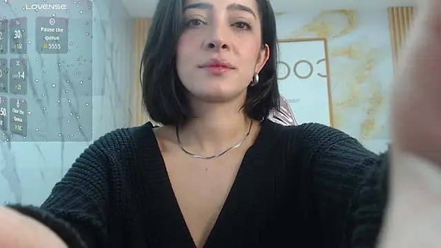 Snapshot of sara_lopez_s chatting on 11-29-25, 01:25 sara lopez s online show from 11-29-25, 01:25
