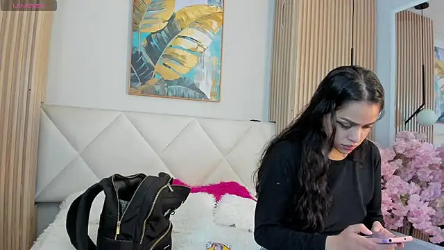 Mila Hank  online show from 04-11-26, 11:03