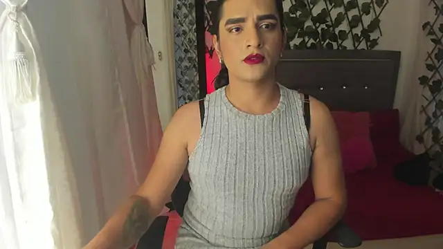 Snapshot of ivone_golosa chatting on 10-21-25, 08:42 ivone golosa online show from 10-21-25, 08:42