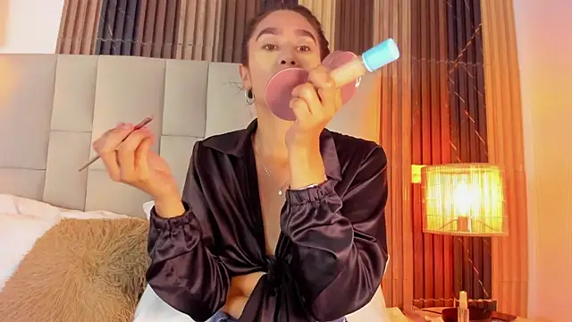 Nicolqueen  online show from 03-26-26, 11:16