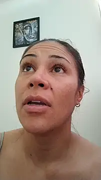 Snapshot of KittyHoleshot87 chatting on 10-30-25, 04:30 KittyHoleshot87 online show from 10-30-25, 04:30