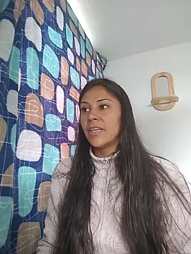 Snapshot of KittyHoleshot87 chatting on 01-14-26, 04:23 KittyHoleshot87 online show from 01-14-26, 04:23