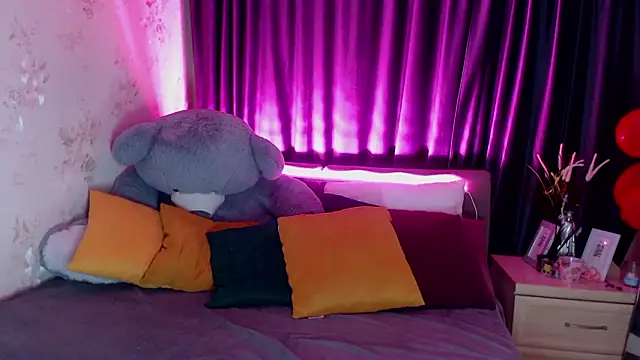 Nina Blum  online show from 03-15-26, 07:25