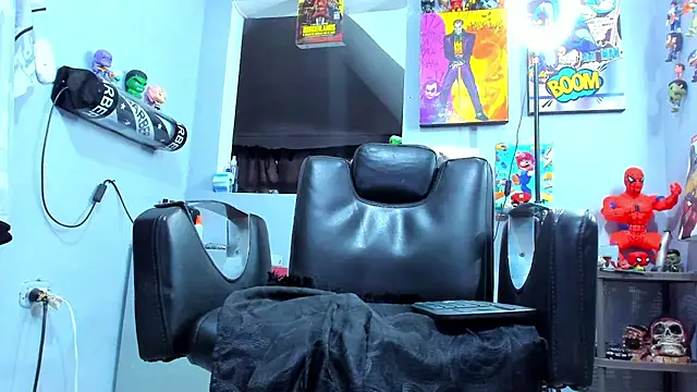 Snapshot of AlamJams chatting on 10-28-25, 10:12 AlamJams online show from 10-28-25, 10:12