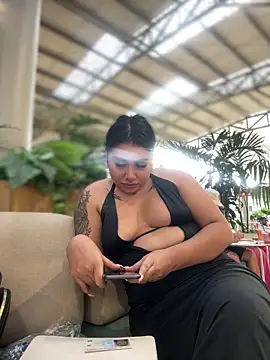 Sophie Dreamss online show from 10-15-25, 07:47