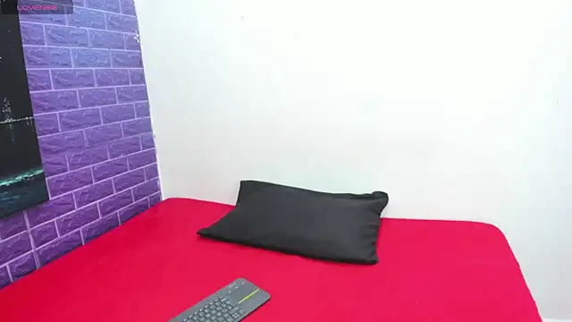 Snapshot of Cora_222 chatting on 09-16-25, 11:22 Cora 222 online show from 09-16-25, 11:22