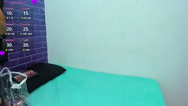 Snapshot of Cora_222 chatting on 10-02-25, 11:06 Cora 222 online show from 10-02-25, 11:06