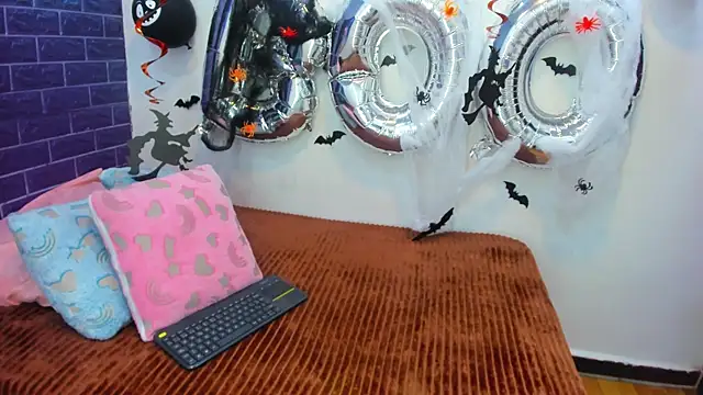 Snapshot of Cora_222 chatting on 11-01-25, 07:27 Cora 222 online show from 11-01-25, 07:27