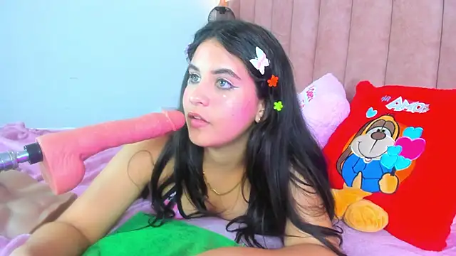 Snapshot of LizzyOlsen chatting on 11-22-25, 09:08 LizzyOlsen online show from 11-22-25, 09:08