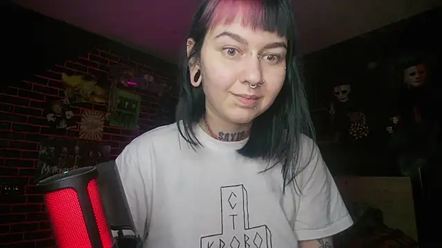 Snapshot of MessalinaOfficial chatting on 09-18-25, 03:47 MessalinaOfficial online show from 09-18-25, 03:47