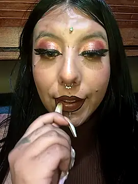 Snapshot of missashlyrosette chatting on 09-21-25, 05:53 missashlyrosette online show from 09-21-25, 05:53