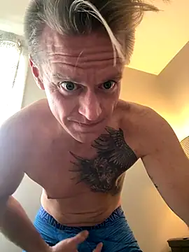 DILFiGuess11 online show from 09-10-25, 05:02