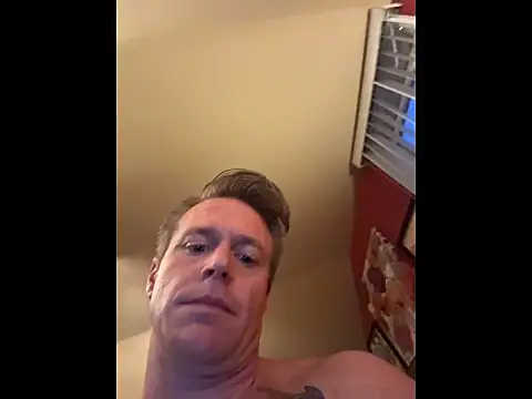 DILFiGuess11 online show from 05-10-26, 09:36