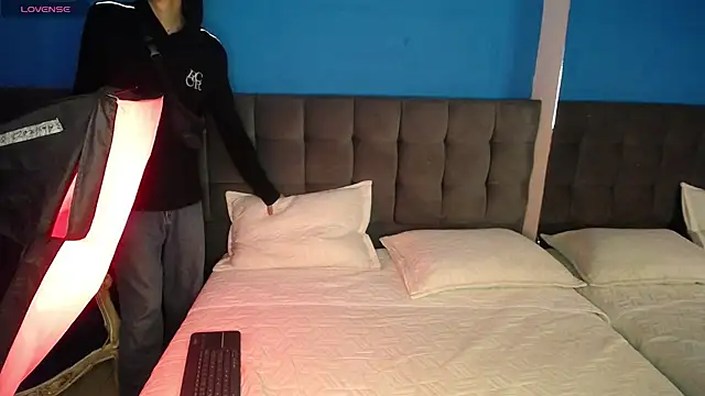 Aaron Fordd online show from 10-15-25, 08:09