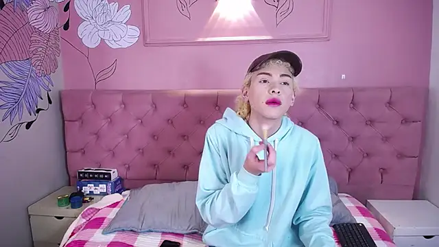 Aaron Fordd online show from 12-16-25, 12:43