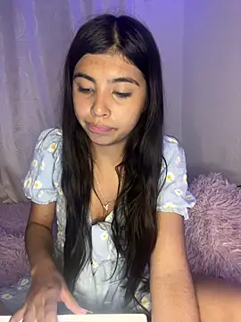 Snapshot of DianeSuns_ chatting on 02-13-26, 03:57 DianeSuns online show from 02-13-26, 03:57