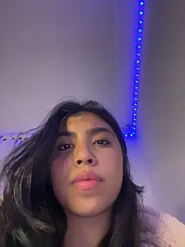 Snapshot of DianeSuns_ chatting on 02-14-26, 03:03 DianeSuns online show from 02-14-26, 03:03