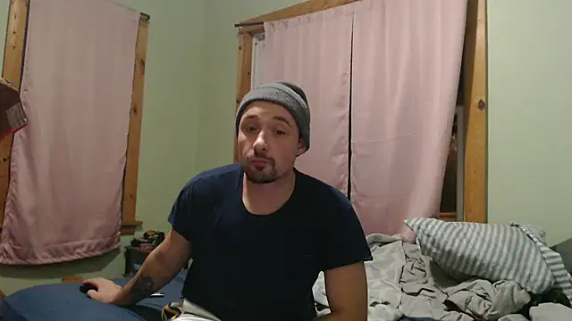 Snapshot of YoBlezz chatting on 02-18-26, 04:30 YoBlezz online show from 02-18-26, 04:30