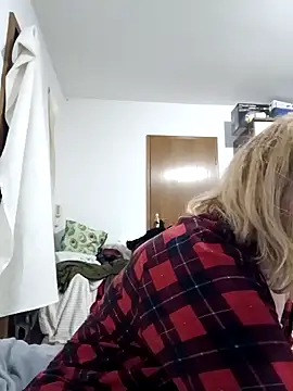 LiluLiluLilu online show from 04-18-26, 07:07