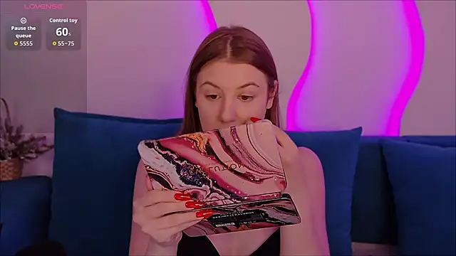 MelanieHenders online show from 12-20-25, 05:47