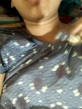 Snapshot of telugu_roja_099 chatting on 10-11-25, 01:49 telugu roja 099 online show from 10-11-25, 01:49