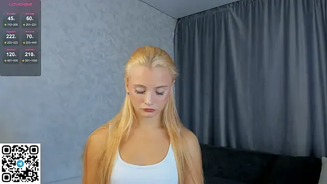 Snapshot of NaughtySeraphine chatting on 09-25-25, 06:28 NaughtySeraphine online show from 09-25-25, 06:28