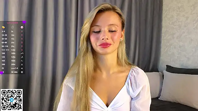 Snapshot of NaughtySeraphine chatting on 10-29-25, 06:04 NaughtySeraphine online show from 10-29-25, 06:04