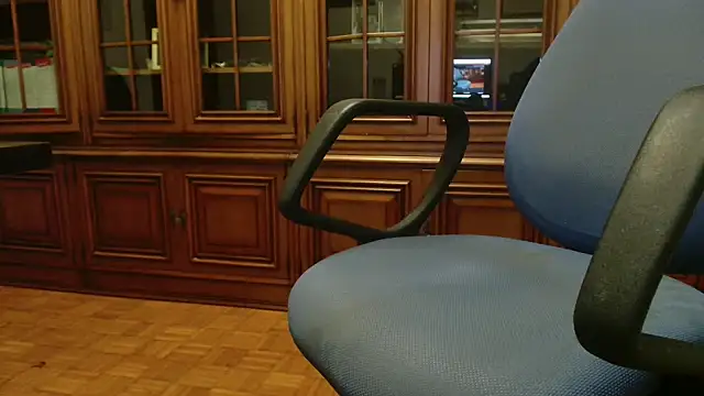 Snapshot of italian_max_sex chatting on 09-17-25, 08:32 italian max sex online show from 09-17-25, 08:32