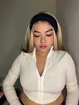 Dakota-Lona online show from 03-18-26, 10:35