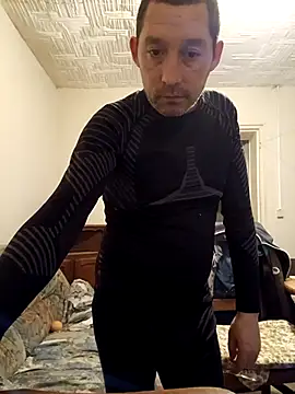 Snapshot of frederic198 chatting on 11-09-25, 08:29 frederic198 online show from 11-09-25, 08:29