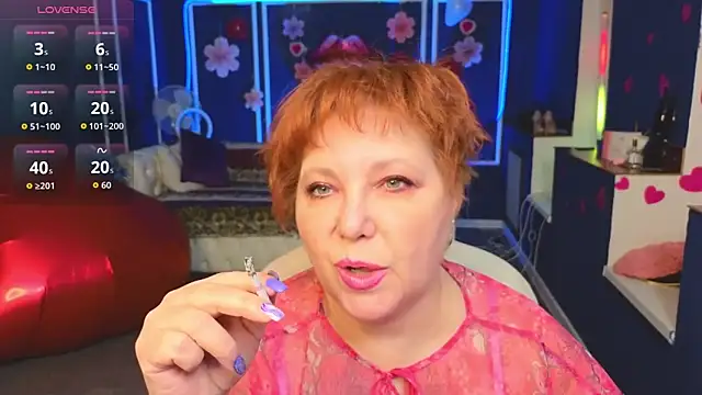 Kira Kenett online show from 02-12-26, 06:52