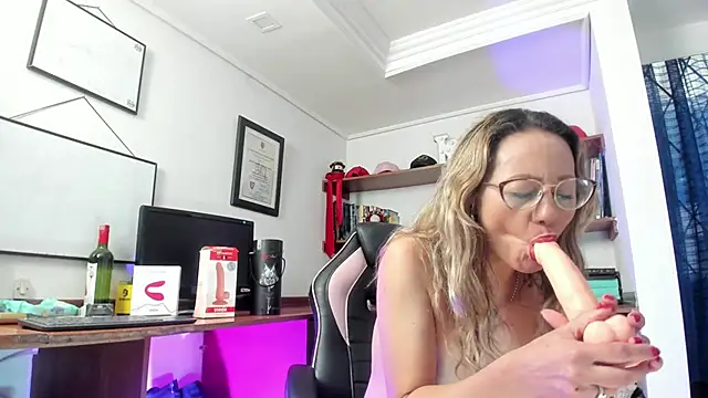 GretaVoss  online show from 10-17-25, 09:28