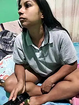 Snapshot of AnggelicaSwan21 chatting on 09-18-25, 02:13 AnggelicaSwan21 online show from 09-18-25, 02:13