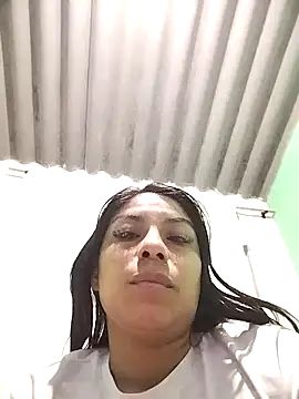 Snapshot of AnggelicaSwan21 chatting on 11-28-25, 01:08 AnggelicaSwan21 online show from 11-28-25, 01:08