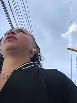 Snapshot of Paris_11 chatting on 09-16-25, 01:12 Paris 11 online show from 09-16-25, 01:12