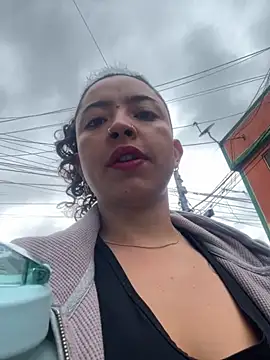 Snapshot of Paris_11 chatting on 09-18-25, 01:57 Paris 11 online show from 09-18-25, 01:57