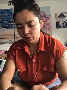 Snapshot of Paris_11 chatting on 10-28-25, 01:03 Paris 11 online show from 10-28-25, 01:03