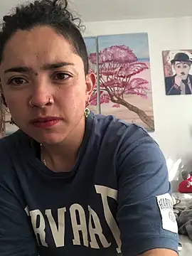 Snapshot of Paris_11 chatting on 11-13-25, 12:48 Paris 11 online show from 11-13-25, 12:48