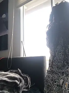 Snapshot of Paris_11 chatting on 11-15-25, 12:45 Paris 11 online show from 11-15-25, 12:45