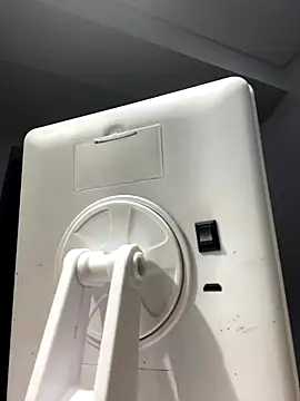 Snapshot of TiffanyyLam chatting on 09-13-25, 11:10 TiffanyyLam online show from 09-13-25, 11:10